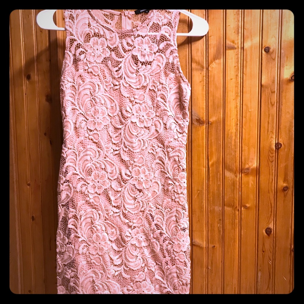 Ladies M rose lace dress